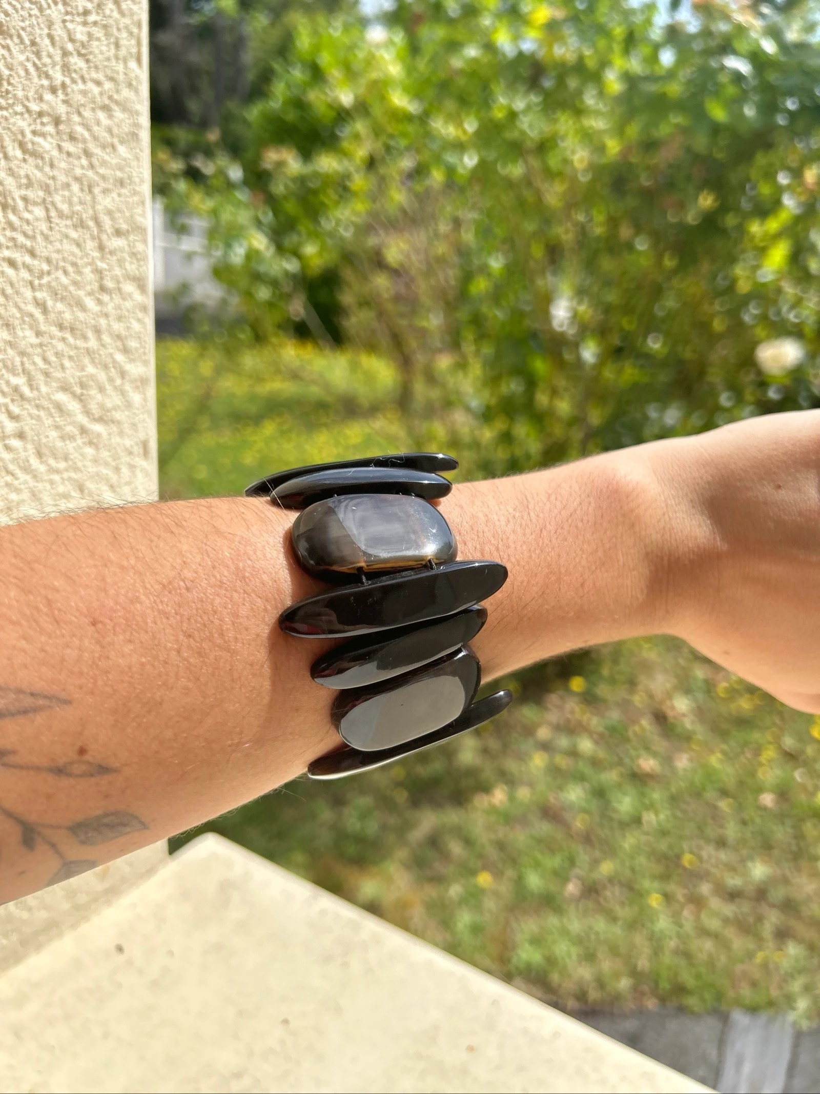 Pulseira de pedras plásticas assimétricas estilo sílex preto – photo 7